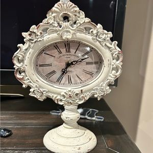 Shabby chic pedestal clock from Hobby Lobby